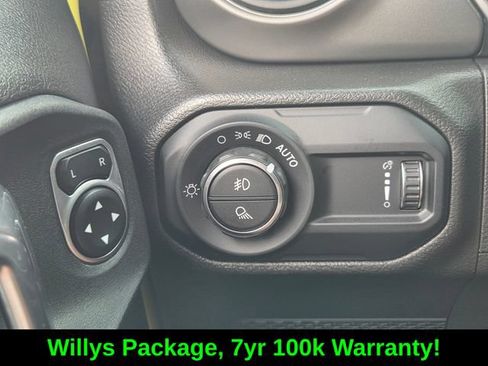 Used 2023 Jeep Gladiator Sport AWD/4WD image 22