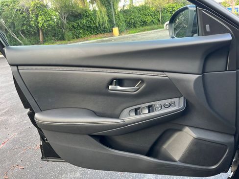 Used 2025 Nissan Sentra SV image 20