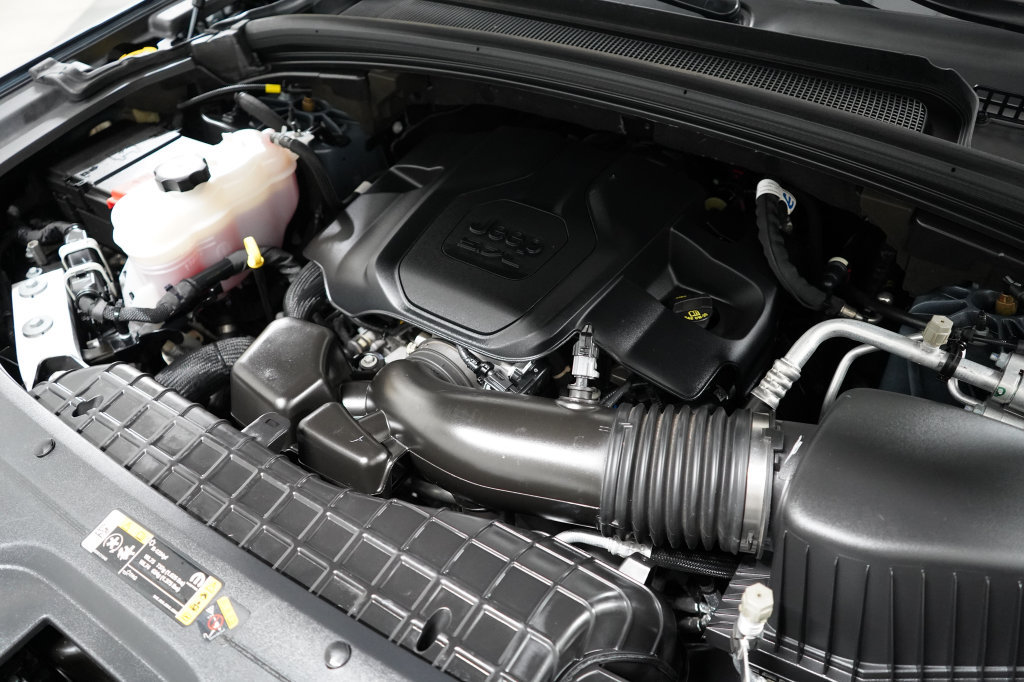 Certified 2023 Jeep Grand Cherokee L Summit w/ Advanced Protech Group IV AWD/4WD image 35