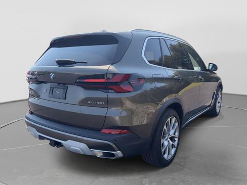 Used 2024 BMW X5 xDrive40i w/ Premium Package AWD/4WD image 3