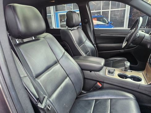 Used 2015 Jeep Grand Cherokee Limited w/ Luxury Group II AWD/4WD image 12