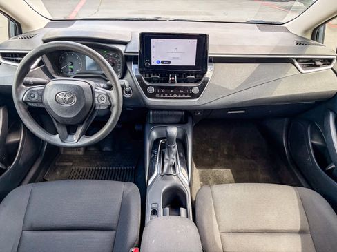 Used 2024 Toyota Corolla LE w/ LE Convenience Package FWD image 11