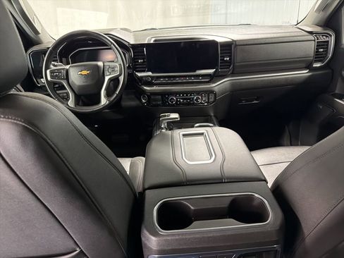 Certified 2022 Chevrolet Silverado 1500 LTZ w/ LTZ Premium Package AWD/4WD image 3