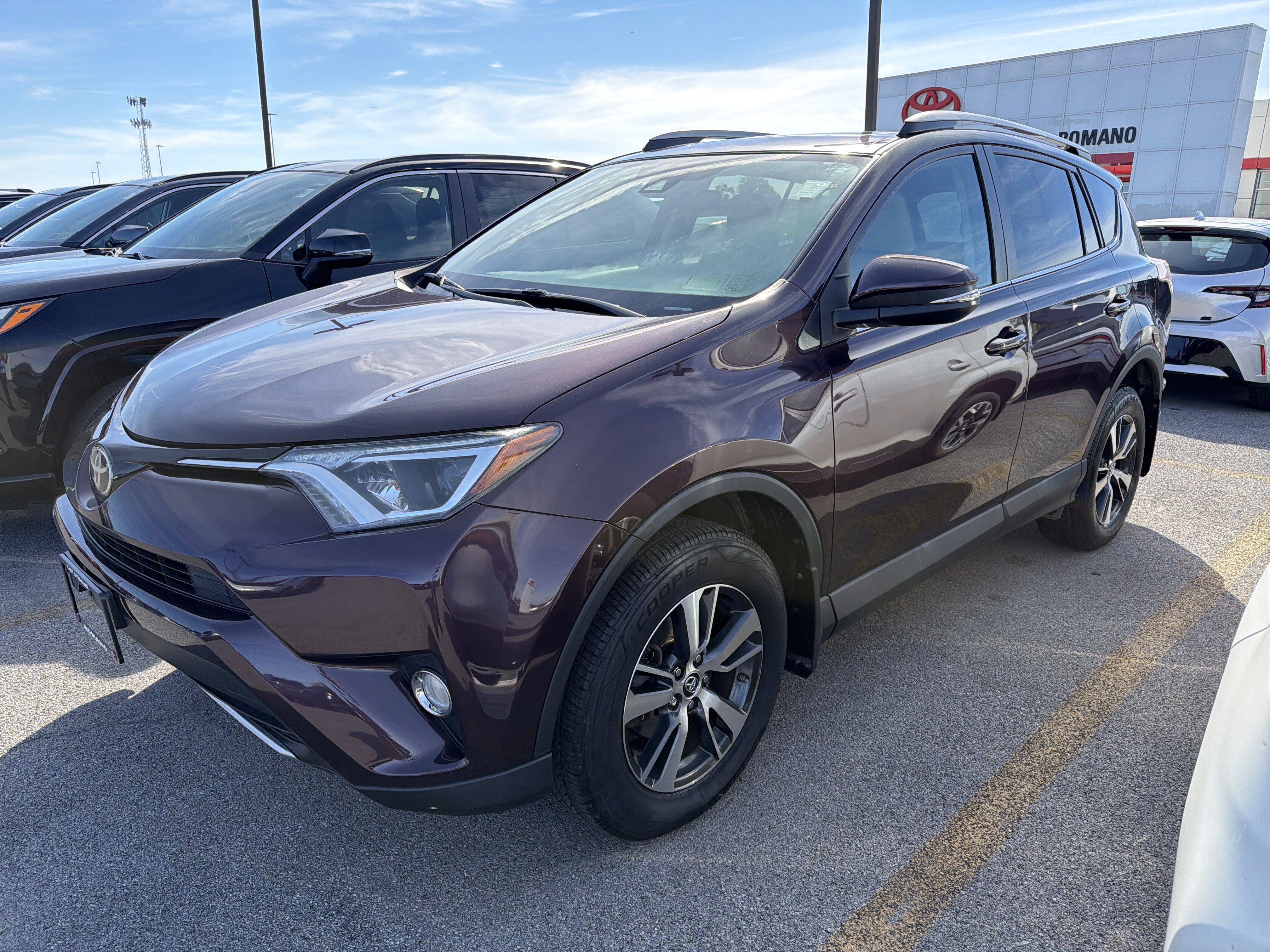 Used 2017 Toyota RAV4 XLE w/ All Weather Liner Package AWD/4WD image 4