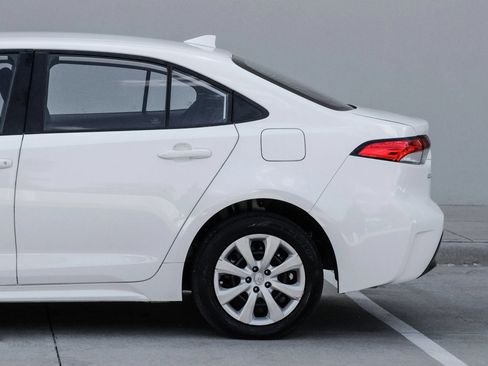 Used 2023 Toyota Corolla LE FWD image 18