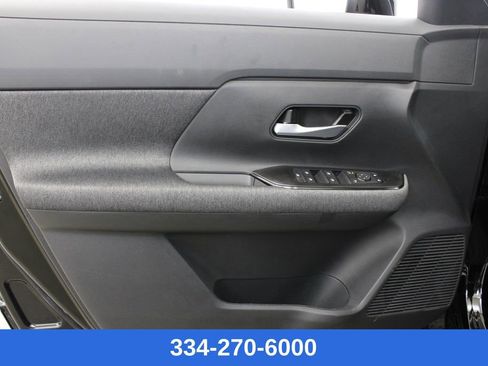 New 2026 Nissan Kicks SV image 14