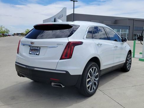 Used 2022 Cadillac XT5 Luxury AWD/4WD image 3