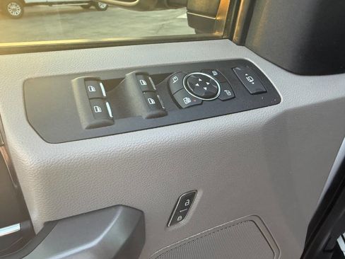 Used 2021 Ford F350 XLT w/ XLT Premium Package image 18