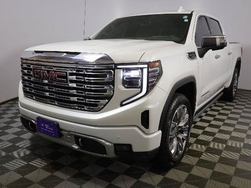 Used 2023 GMC Sierra 1500 Denali AWD/4WD image 3