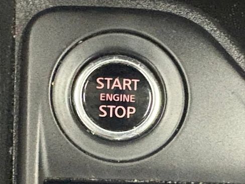 Used 2021 Nissan Sentra S FWD image 29