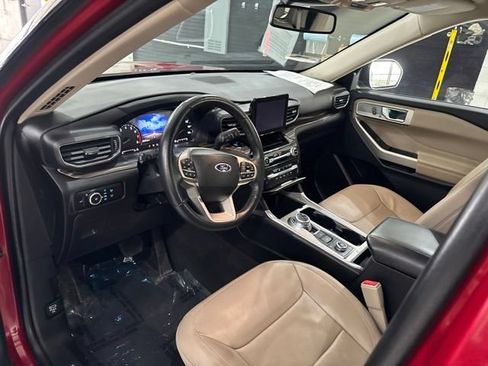 Used 2023 Ford Explorer Limited AWD/4WD image 10