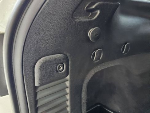 Used 2021 Jeep Grand Cherokee Limited RWD image 14