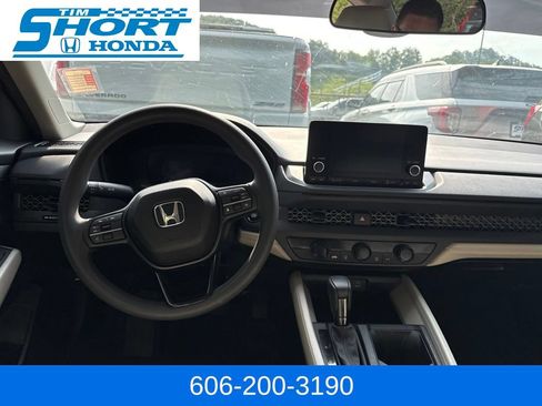 Used 2025 Honda Accord LX image 11