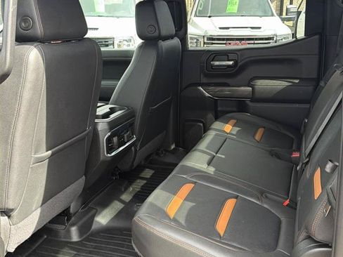 Used 2022 GMC Sierra 1500 AT4 w/ AT4 Premium Package AWD/4WD image 6