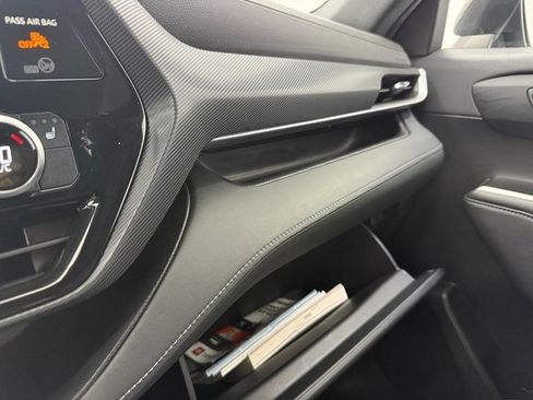 Used 2023 Toyota Highlander XSE image 25