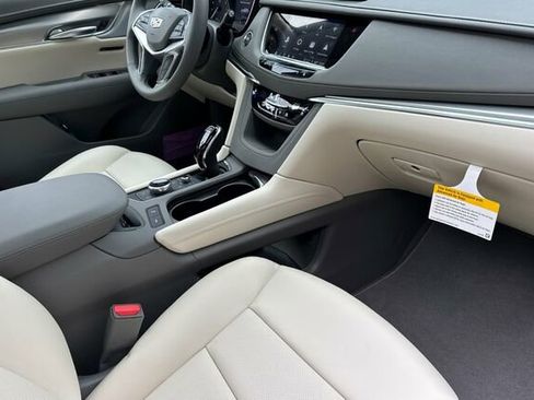 New 2026 Cadillac XT5 Premium Luxury image 16
