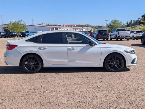 Used 2024 Honda Civic Sport image 5