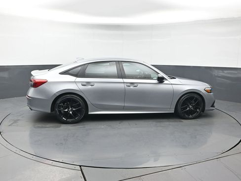 Used 2023 Honda Civic Sport image 7