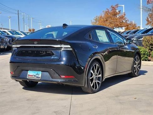 New 2026 Toyota Prius Plug-In Hybrid FWD image 4