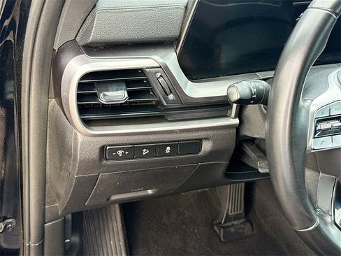 Used 2024 Kia Telluride S w/ S Sunroof Package image 11
