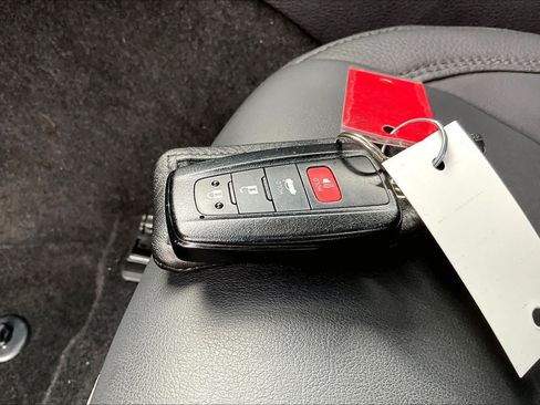 Used 2021 Toyota Avalon XLE w/ Moonroof Package FWD image 15
