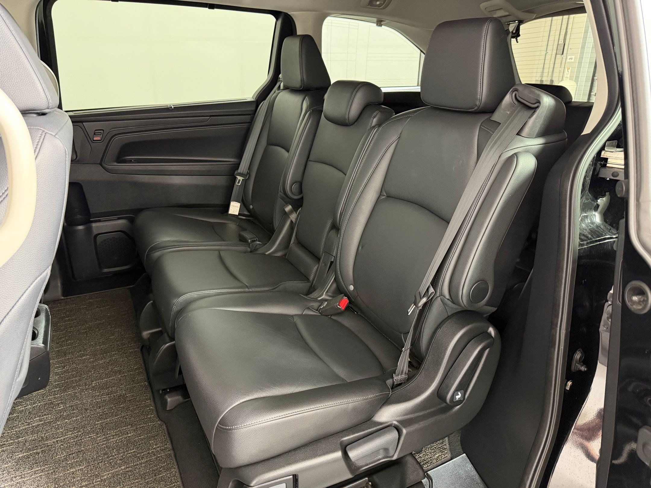 Used 2025 Honda Odyssey EX-L image 17