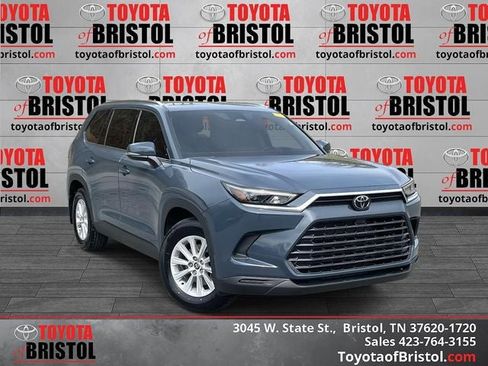 Used 2024 Toyota Grand Highlander XLE image 1