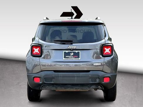 Used 2016 Jeep Renegade Latitude w/ Advanced Technology Group AWD/4WD image 7