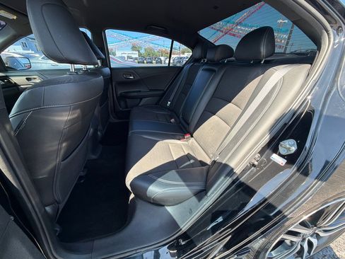 Used 2017 Honda Accord Sport image 26