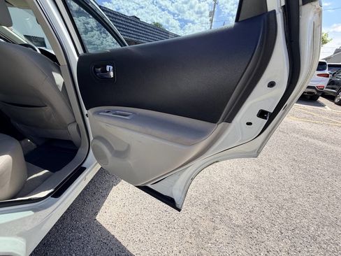 Used 2011 Nissan Rogue S AWD/4WD image 41