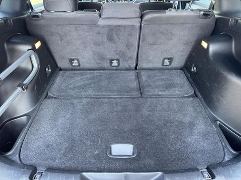 Used 2016 Jeep Cherokee Latitude w/ Cold Weather Group image 17