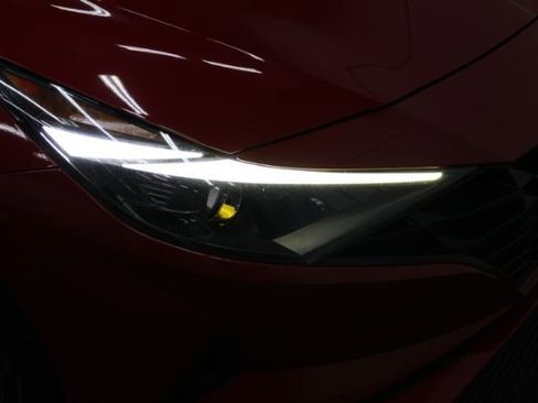 Used 2021 Hyundai Elantra SE w/ Cargo Package image 26