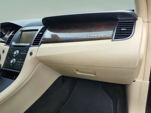 Used 2015 Ford Taurus Limited image 19