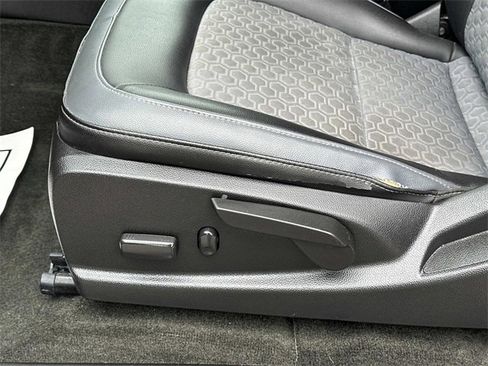 Used 2018 Chevrolet Colorado Z71 image 17