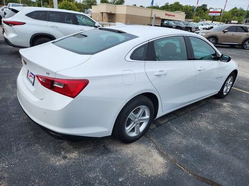 Used 2024 Chevrolet Malibu LT FWD image 3