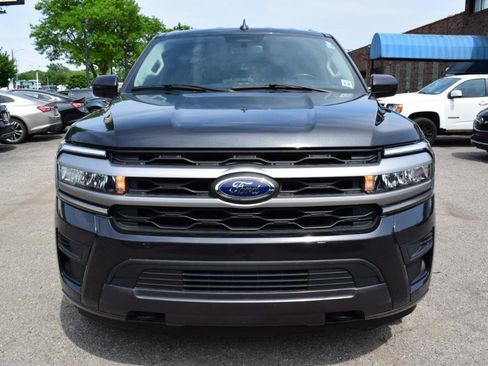 Used 2022 Ford Expedition XLT AWD/4WD image 3