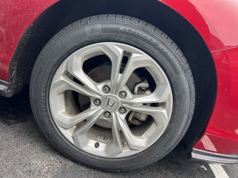 Certified 2023 Honda Accord LX image 4