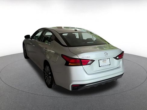 Used 2026 Nissan Altima 2.5 SV FWD image 15