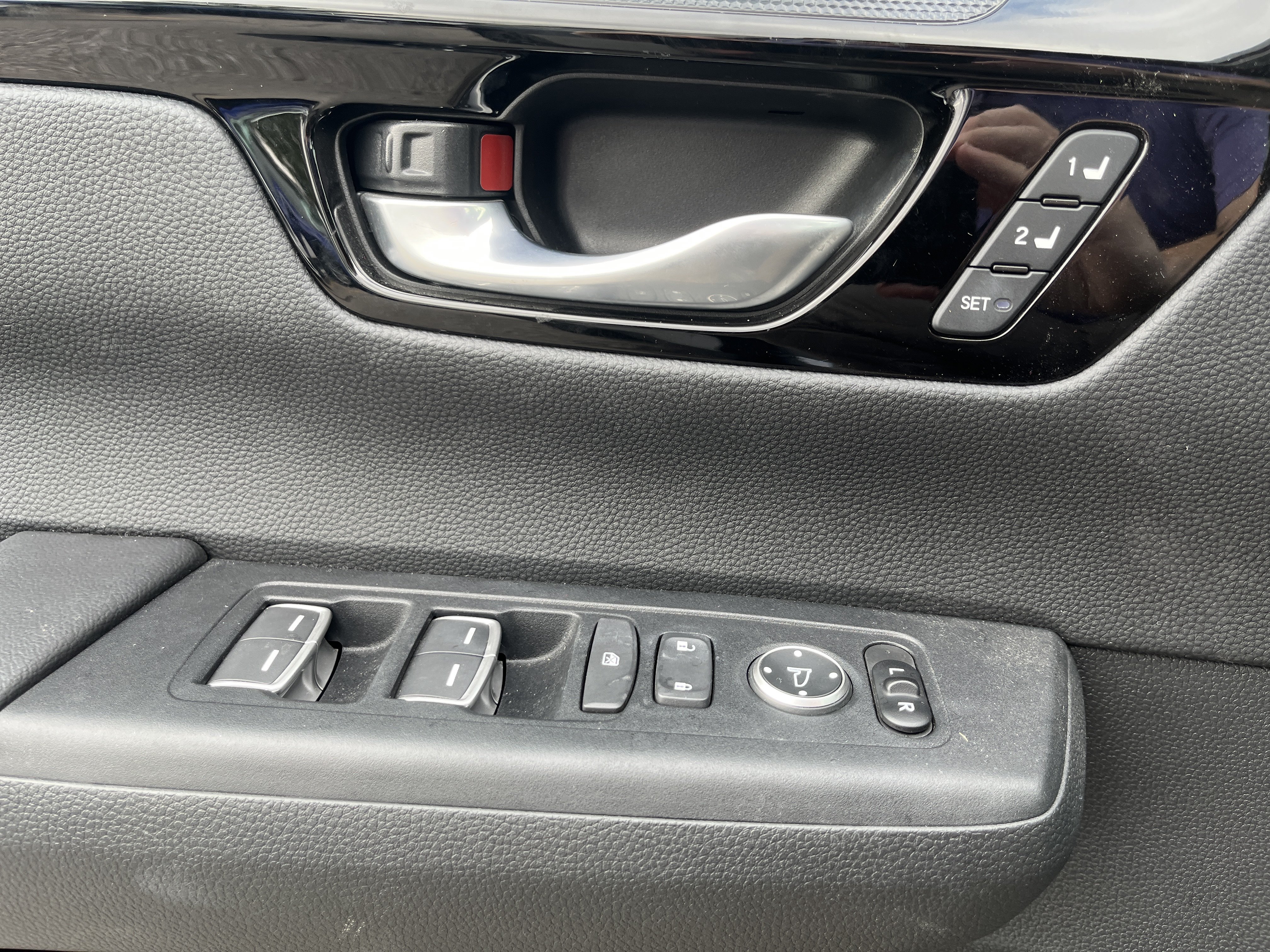 Certified 2025 Honda CR-V Sport Touring image 26