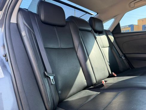 Used 2013 Toyota Avalon Limited w/ Technology Pkg FWD image 18