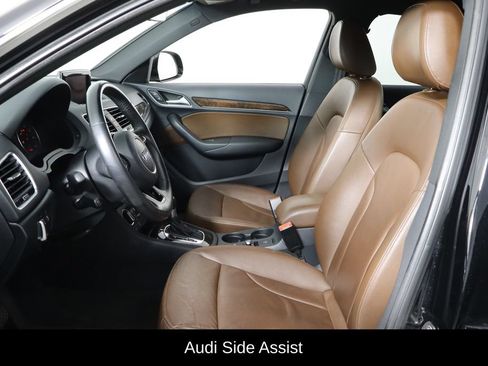Used 2018 Audi Q3 2.0T Premium Plus w/ Premium Plus Package AWD/4WD image 7
