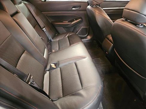 Used 2025 Nissan Altima 2.5 SR FWD image 17