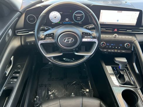 Used 2023 Hyundai Elantra Limited image 15