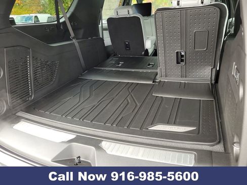 New 2026 Chevrolet Suburban Premier image 31