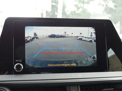 New 2026 Toyota Prius LE FWD image 20