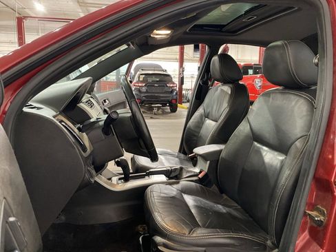 Used 2010 Ford Focus SES image 9