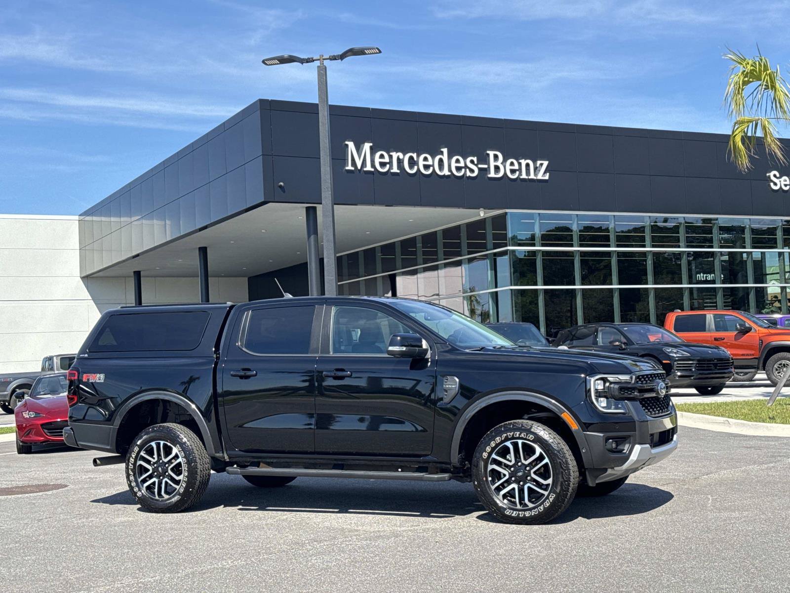 Used 2024 Ford Ranger Lariat w/ FX4 Off-Road Package AWD/4WD image 1