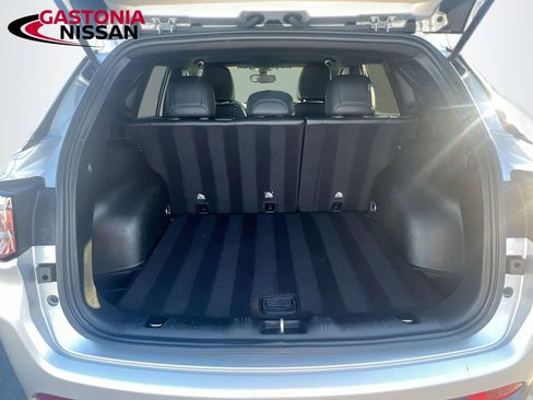 Used 2024 Jeep Compass Latitude image 33