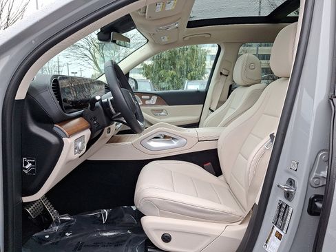 Certified 2024 Mercedes-Benz GLS 450 4MATIC image 13