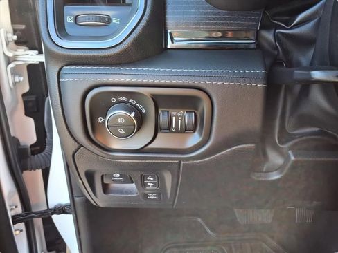 Used 2024 RAM 1500 Limited image 14
